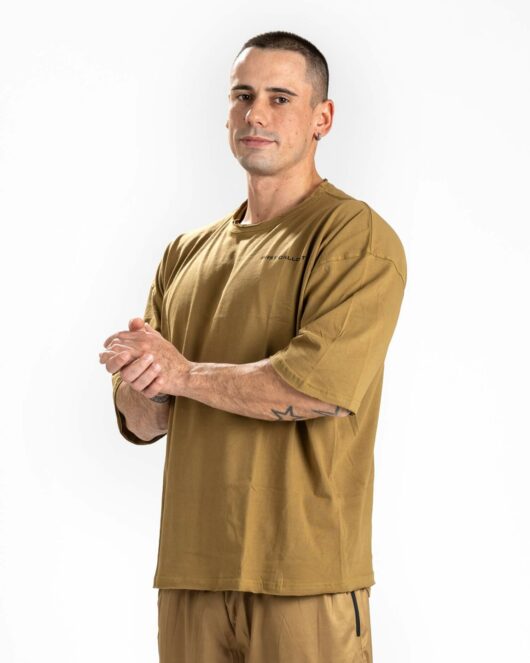 First CallOut Oversized t-shirt, gold